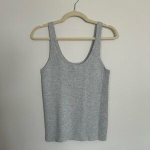 Scoopneck Sweater Tank